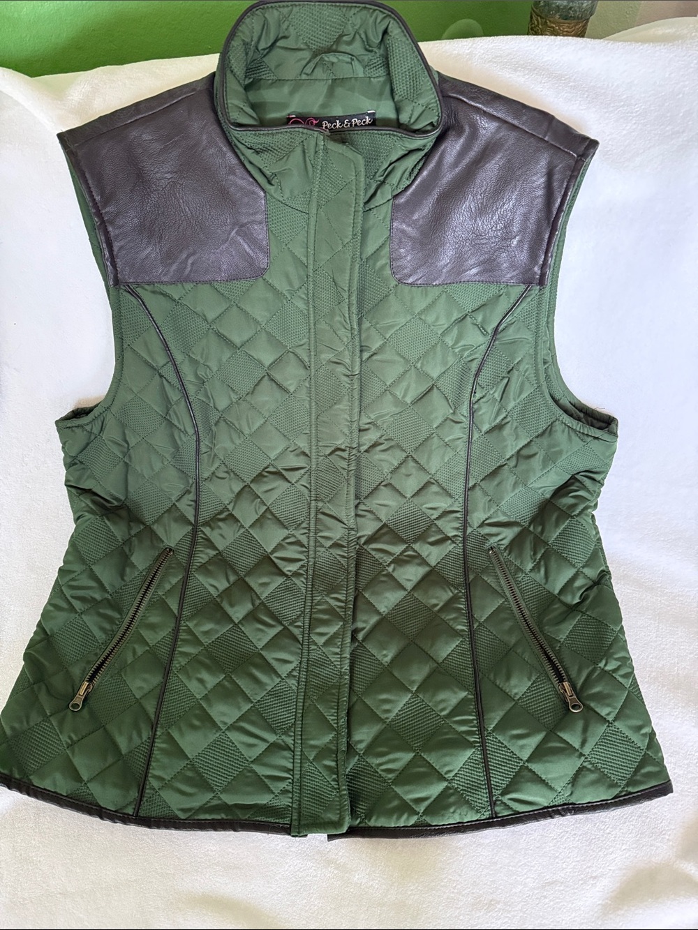 Peck & Peck Olive Green Quilted Vest with Brown Leather Yoke